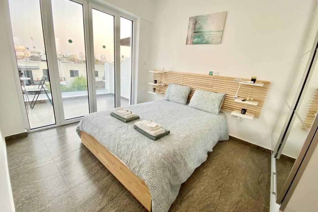 Ev Zin - Modern, Cozy, 1 Bed, Pool, 2 Balconies, A105 Daire Pafos Dış mekan fotoğraf